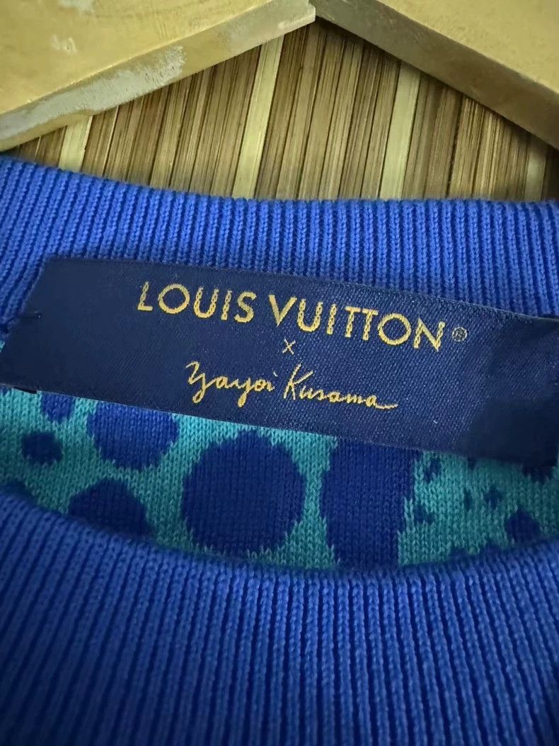 Louis Vuitton Louis Vuitton Blue Polka Dot Short Sleeve Knit Size US M / EU 48-50 / 2 - 3 Thumbnail