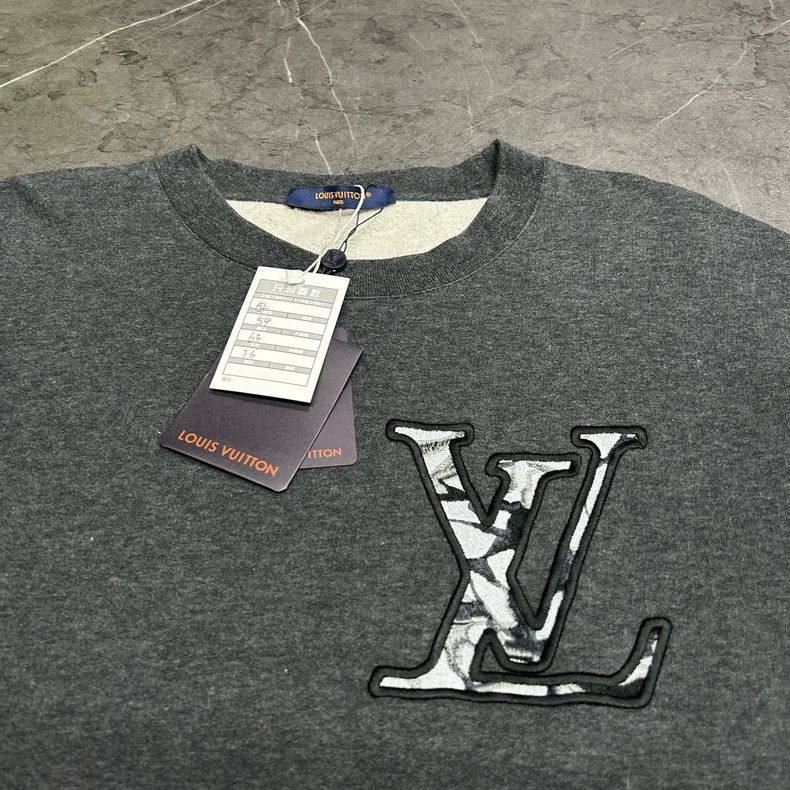 Louis Vuitton Louis Vuitton Gray and White Embroidered Sweatshirt Size US XXL / EU 58 / 5 - 5 Thumbnail