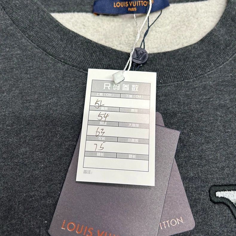 Louis Vuitton Louis Vuitton Gray and White Embroidered Sweatshirt Size US XXL / EU 58 / 5 - 8 Thumbnail