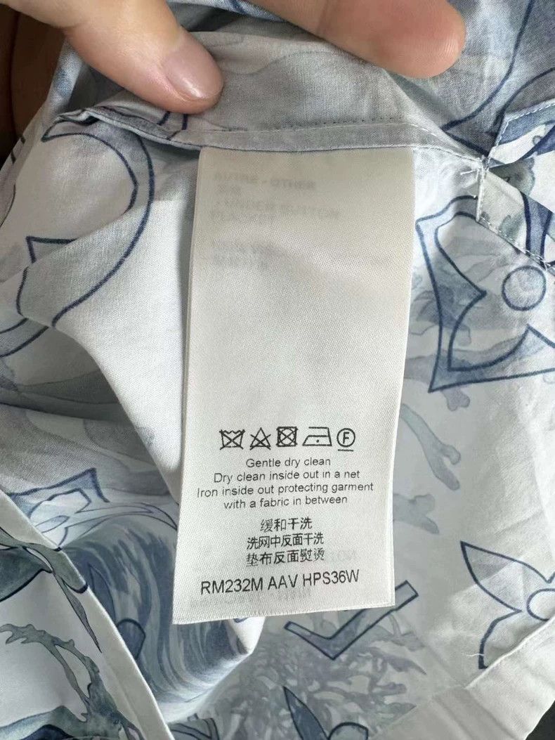 Louis Vuitton Louis Vuitton Short Sleeve Shirt White Blue Size US L / EU 52-54 / 3 - 4 Thumbnail