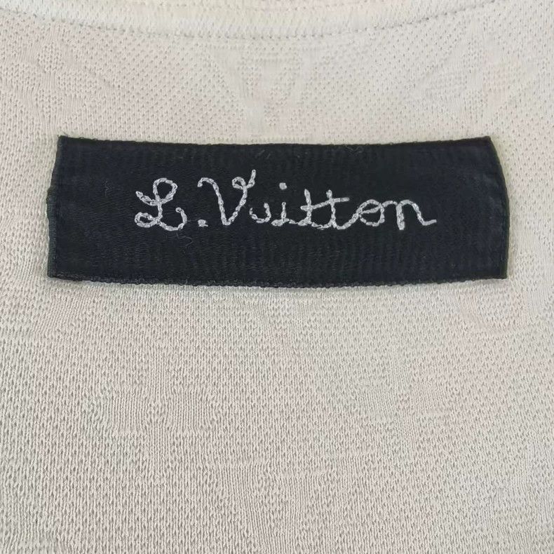 Louis Vuitton Louis Vuitton White Short Sleeve Plush Top Size US M / EU 48-50 / 2 - 3 Thumbnail