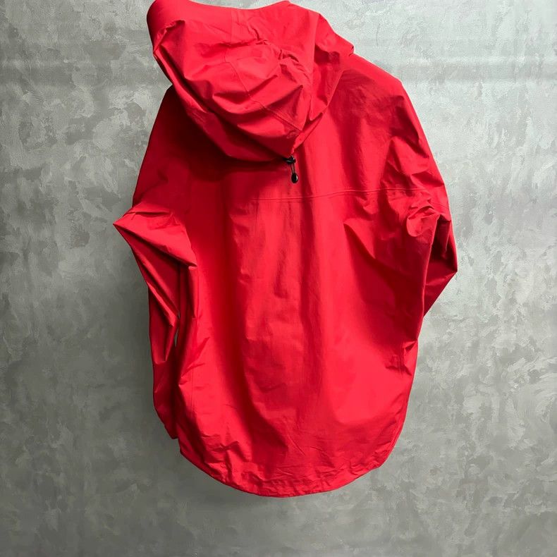 Arc'teryx Arc'teryx Red Sports Waterproof Jacket Size US XL / EU 56 / 4 - 4 Thumbnail