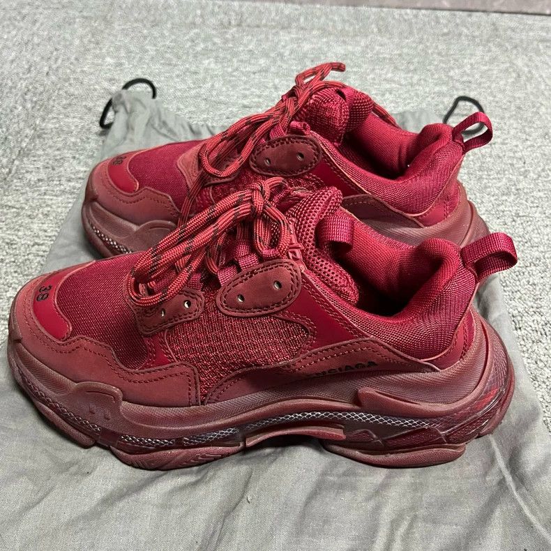 Balenciaga Balenciaga Red Triple S Sneakers Size 38 Size US 5.5 / EU 38 - 3 Thumbnail