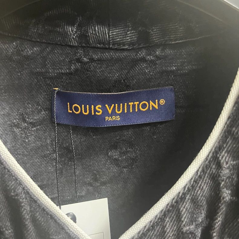 Louis Vuitton Louis Vuitton Black Logo Casual Short Sleeve Shirt Size US L / EU 52-54 / 3 - 2 Thumbnail