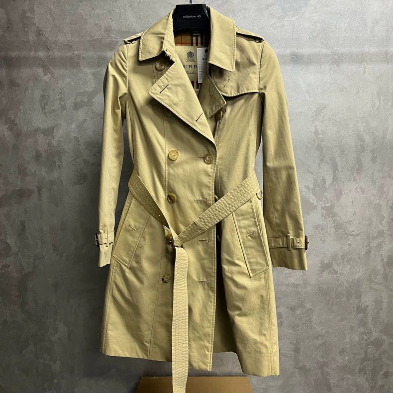 Burberry Burberry Beige Double-Breasted Long Coat Size US S / EU 44-46 / 1 - 2 Thumbnail
