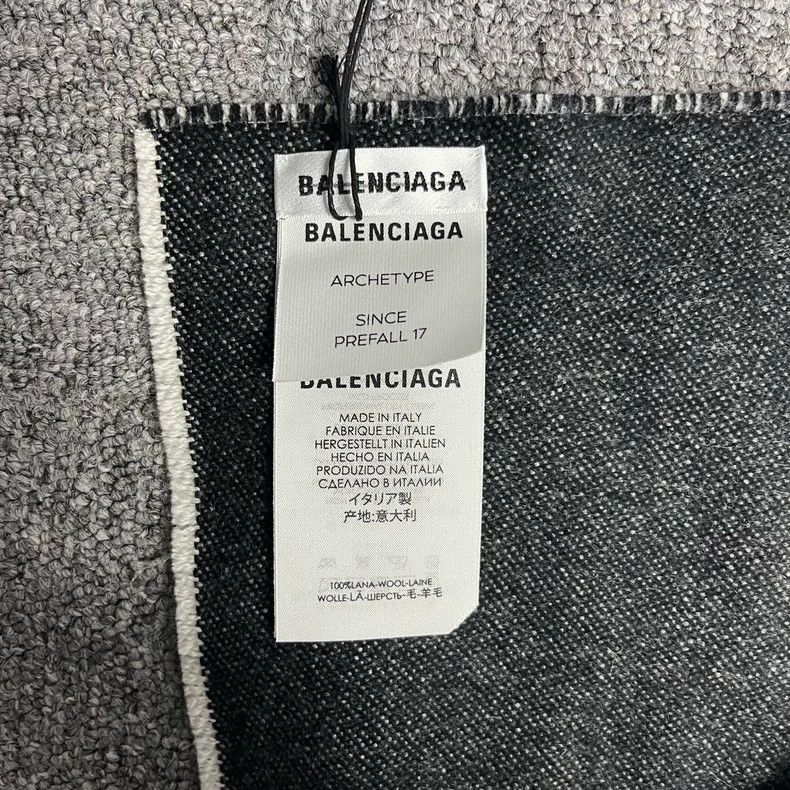 Balenciaga Balenciaga Black and White Wool Scarf Size ONE SIZE - 2 Thumbnail