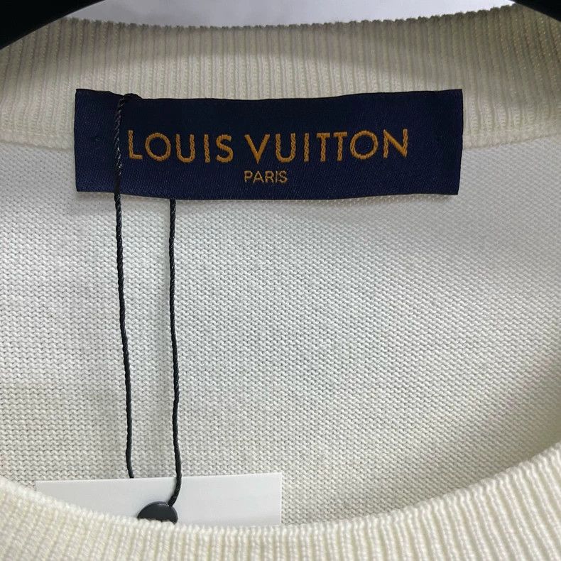 Louis Vuitton Louis Vuitton Logo Print Short Sleeve T-Shirt Size US XL / EU 56 / 4 - 2 Thumbnail