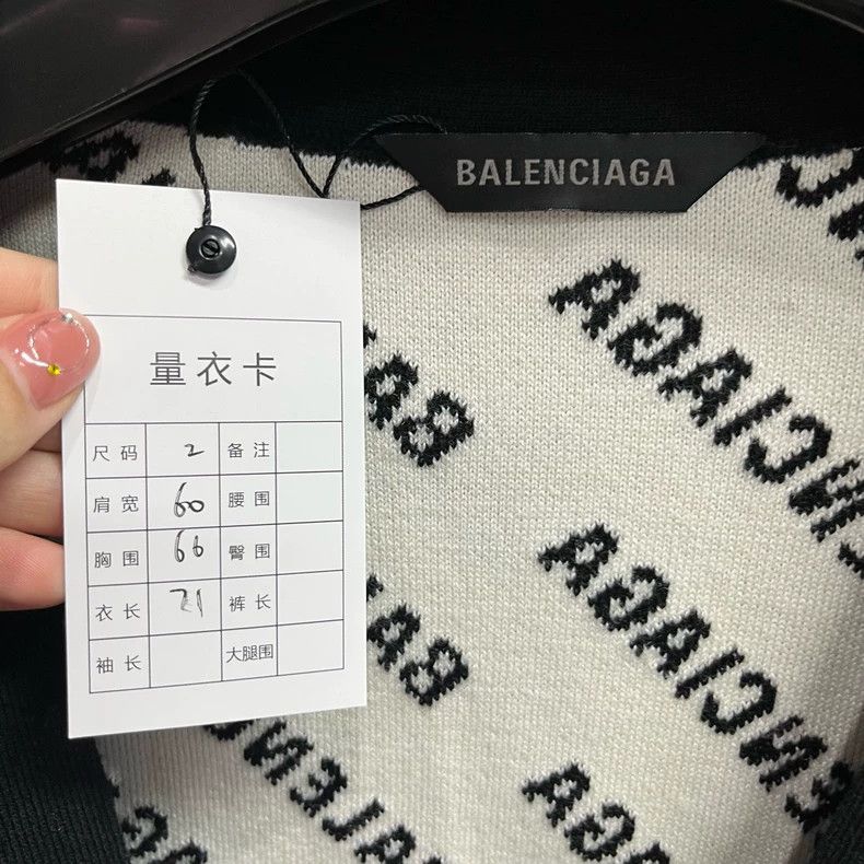 Balenciaga Balenciaga Black Logo Knit Cardigan Sweater Size US S / EU 44-46 / 1 - 2 Thumbnail