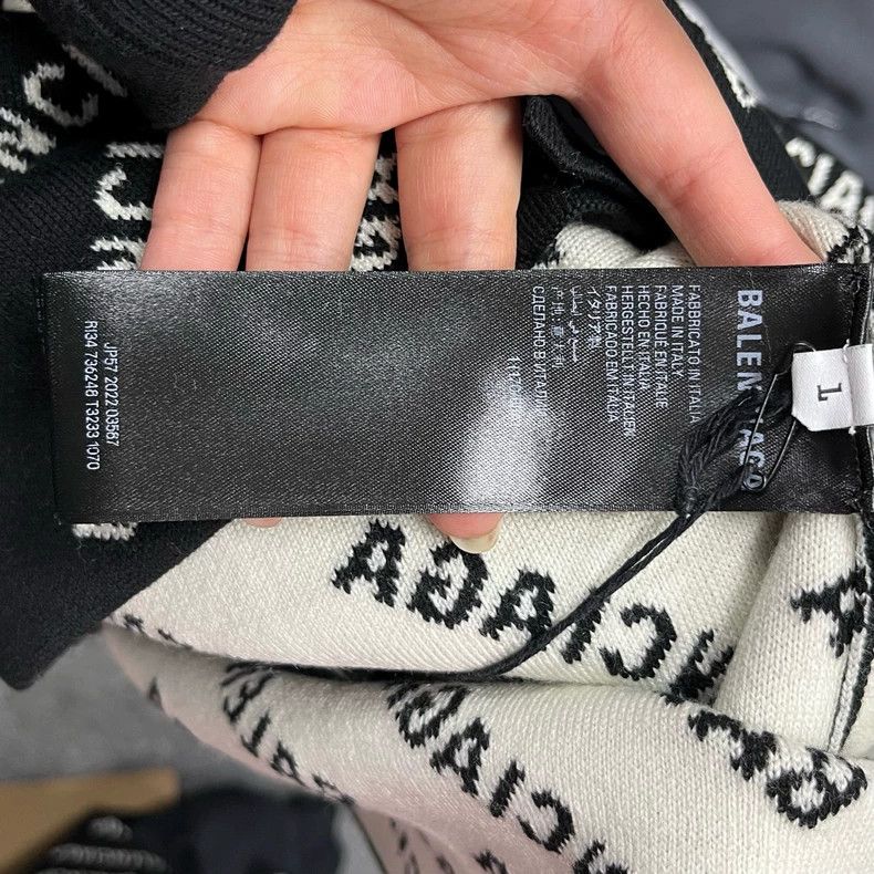 Balenciaga Balenciaga Black Logo Knit Cardigan Sweater Size US S / EU 44-46 / 1 - 6 Thumbnail