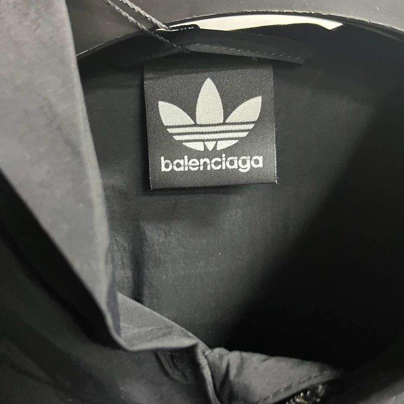 Balenciaga Balenciaga Adidas Black Embroidered Hooded Jacket Size US XXS / EU 40 - 2 Thumbnail