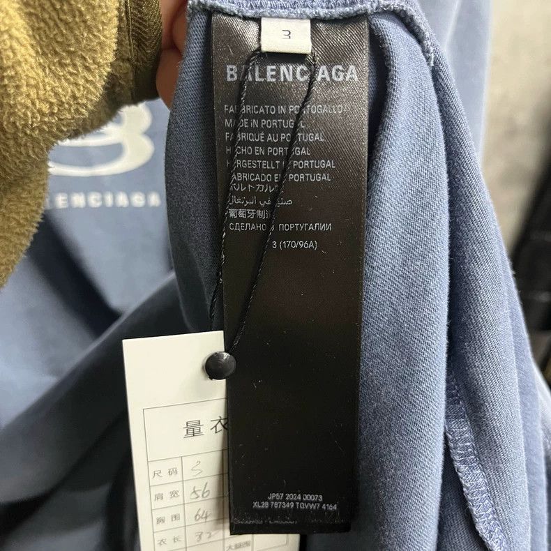 Balenciaga Balenciaga Light Blue Graphic Short Sleeve T-Shirt Size US L / EU 52-54 / 3 - 3 Thumbnail