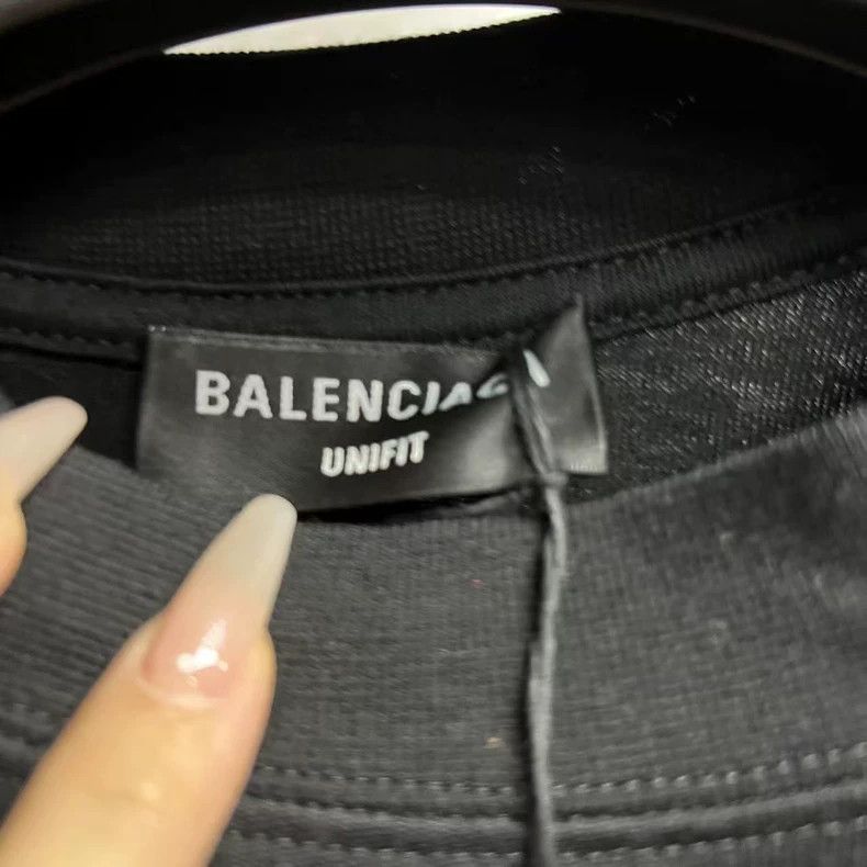 Balenciaga Balenciaga Black Sequin Logo Short Sleeve T-Shirt Size US S / EU 44-46 / 1 - 3 Thumbnail