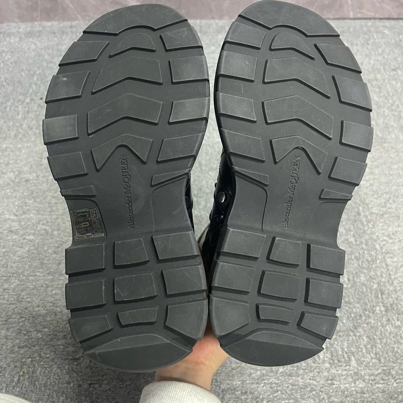 Alexander McQueen Alexander McQueen Black Tread Combat Boots Size US 5.5 / EU 38 - 6 Thumbnail