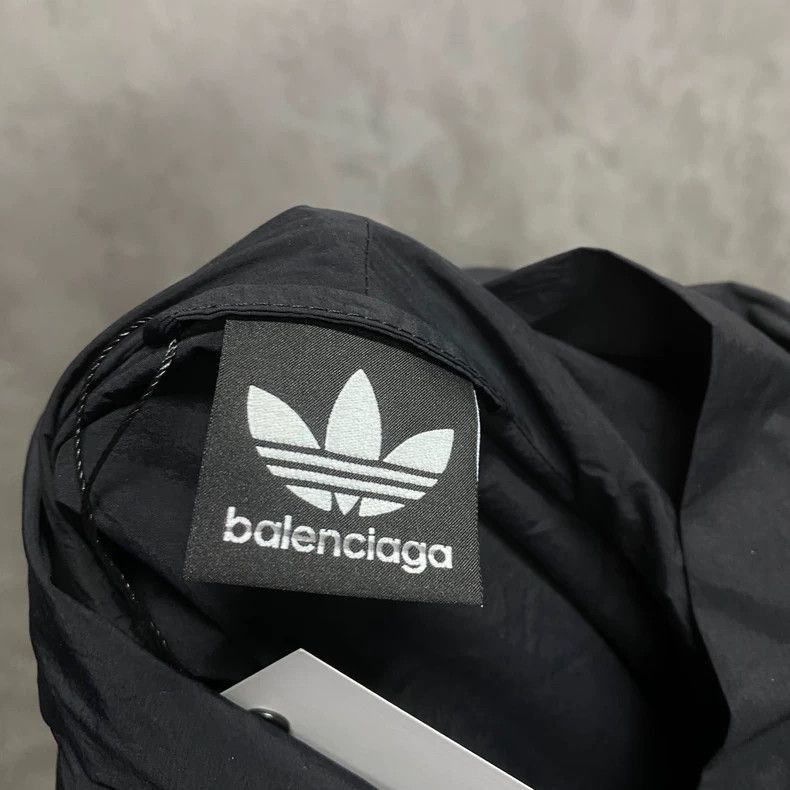 Balenciaga Balenciaga Adidas Black Logo Jacket Size US S / EU 44-46 / 1 - 3 Thumbnail