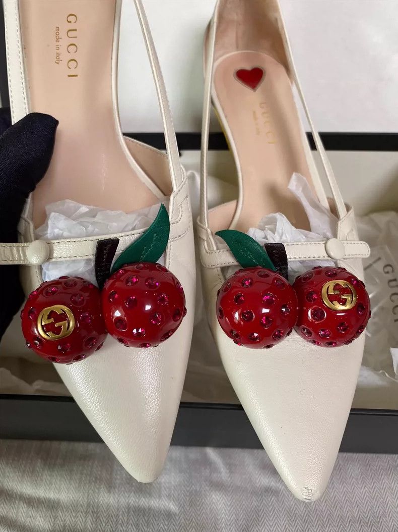 Gucci Gucci Cherry Low Heels in White Size US 6 / EU 39 - 2 Thumbnail