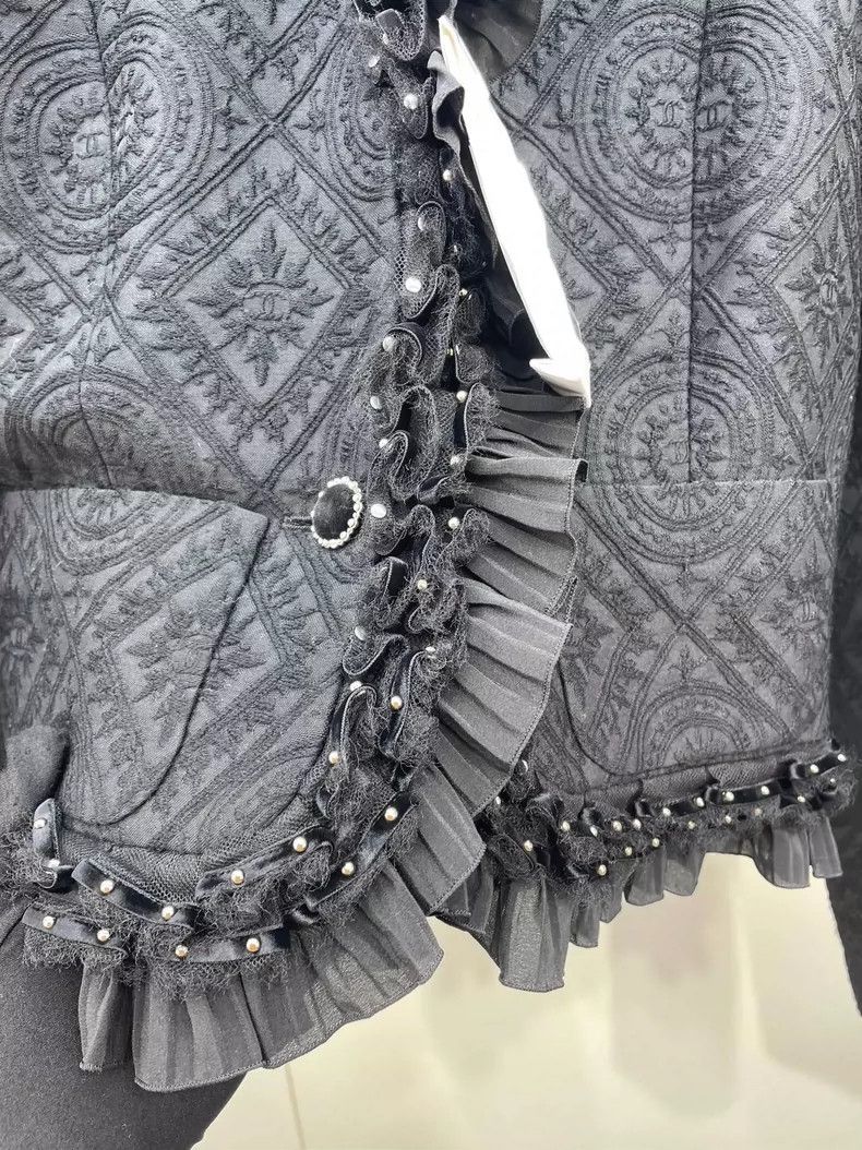 Chanel Chanel Black Velvet Ruffle Button Jacket Size US M / EU 48-50 / 2 - 4 Thumbnail