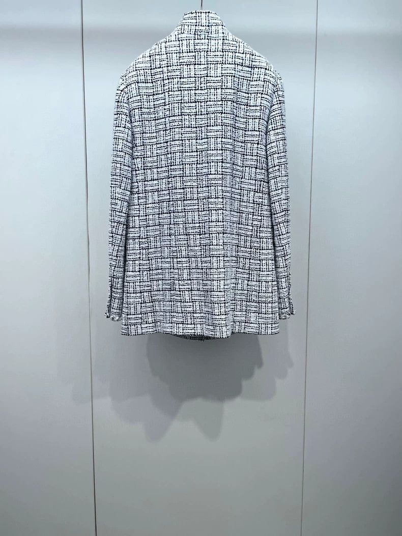 Chanel Chanel Tweed Jacket with Sequins Size US S / EU 44-46 / 1 - 2 Thumbnail