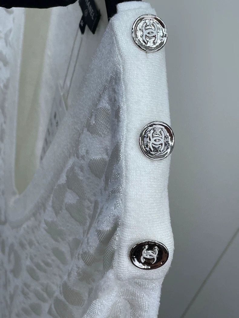 Chanel Chanel White Short Sleeve Dress with Pockets Size US 34 / EU 50 - 4 Thumbnail