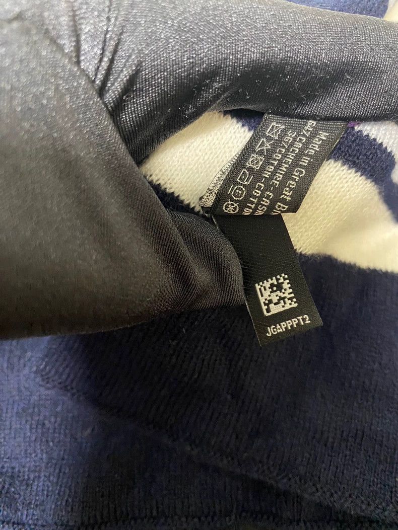 Chanel Chanel Double-Sided Cashmere Scarf in Navy Size ONE SIZE - 5 Thumbnail