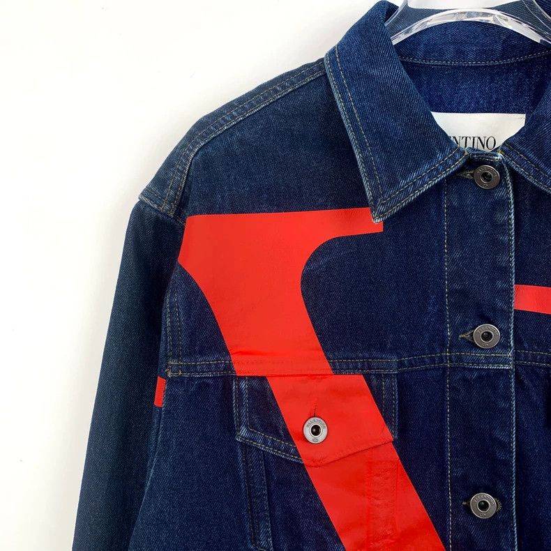 Valentino Valentino Blue Denim Jacket with Print Size US S / EU 44-46 / 1 - 3 Thumbnail