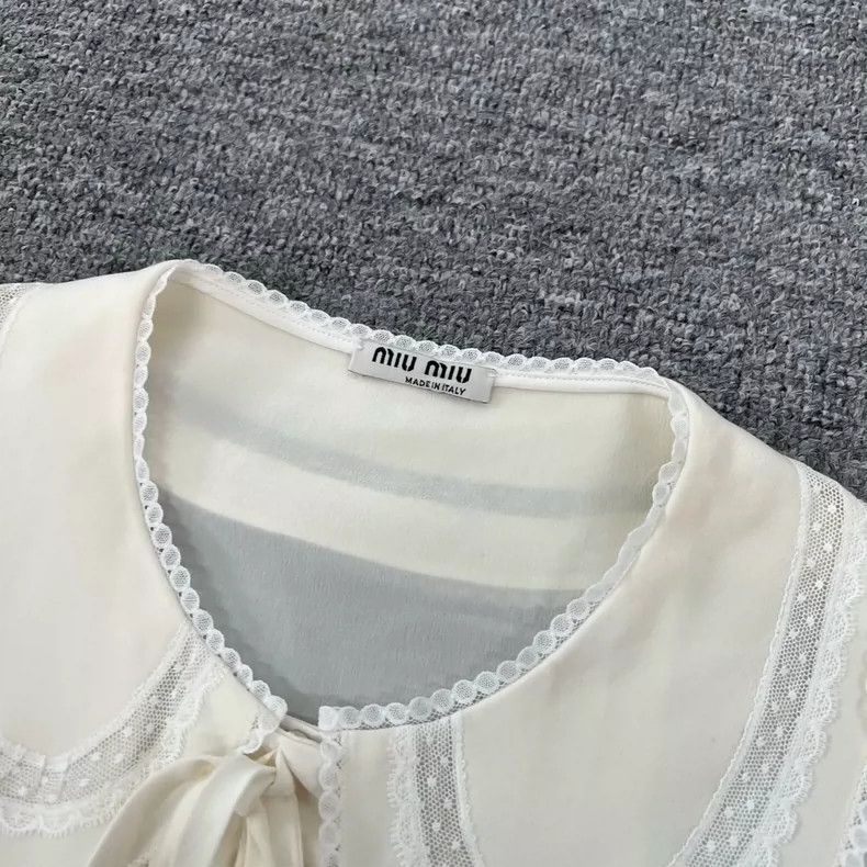 Prada Miu Miu Silk Shirt with Bow Tie Design Size US M / EU 48-50 / 2 - 5 Thumbnail