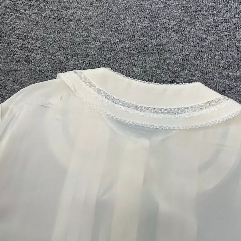 Prada Miu Miu Silk Shirt with Bow Tie Design Size US M / EU 48-50 / 2 - 6 Thumbnail