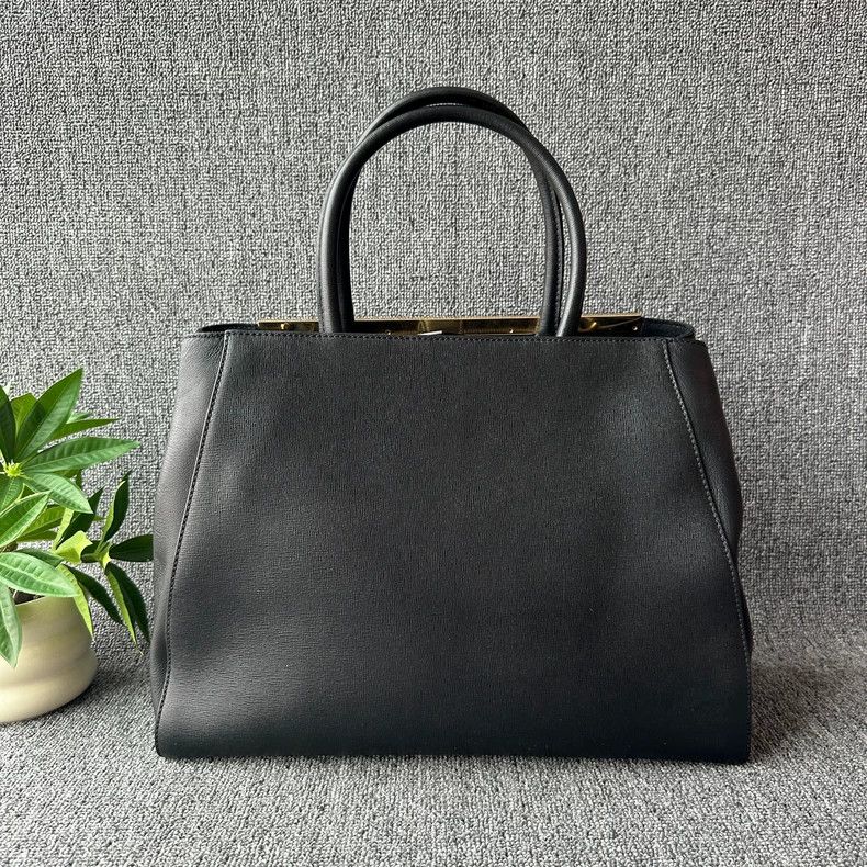Fendi Fendi Leather Tote Bag for Women in Black Size ONE SIZE - 2 Thumbnail