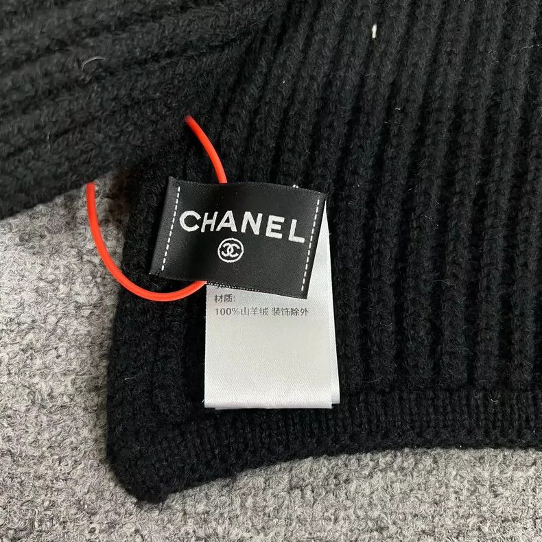 Chanel Chanel Black Cashmere Scarf with Sequins Size ONE SIZE - 4 Thumbnail