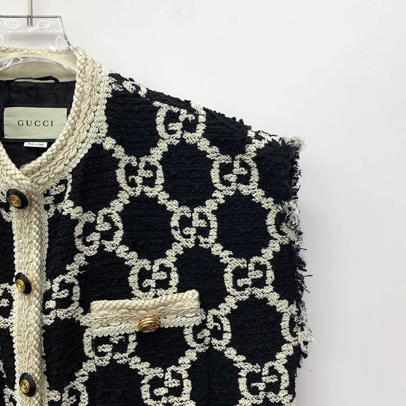 Gucci Gucci Black Logo Knit Vest with Buttons Size US XS / EU 42 / 0 - 3 Thumbnail