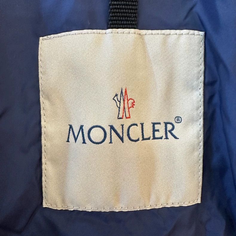 Moncler Moncler Short Zip-Up Hooded Jacket for Women Size US S / EU 44-46 / 1 - 3 Thumbnail