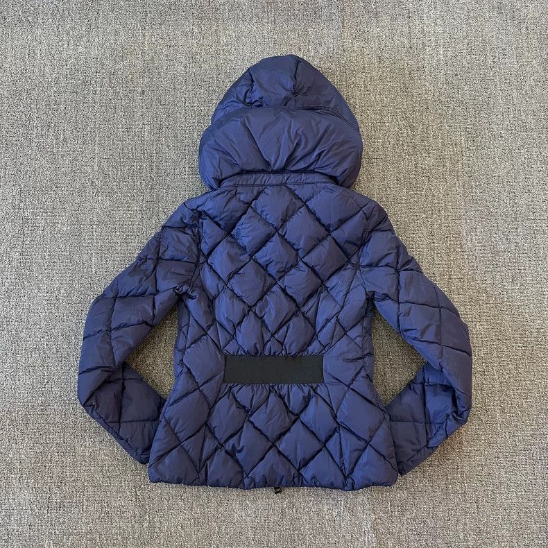 Moncler Moncler Short Zip-Up Hooded Jacket for Women Size US S / EU 44-46 / 1 - 2 Thumbnail