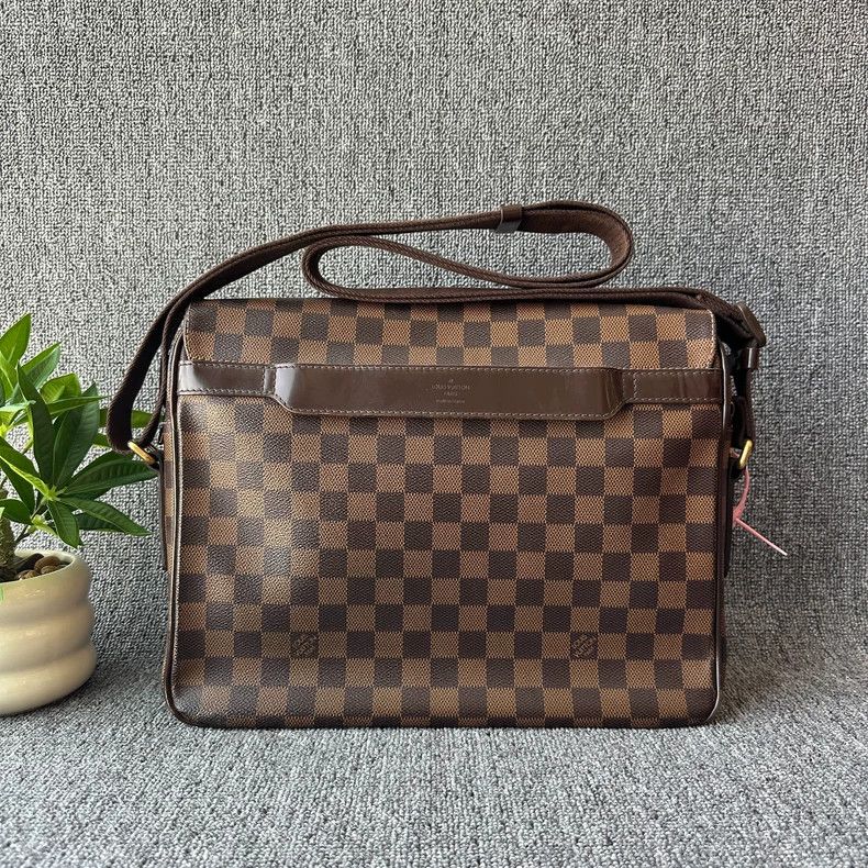 Louis Vuitton Louis Vuitton Shelton Checkered Canvas Shoulder Bag Size ONE SIZE - 2 Thumbnail