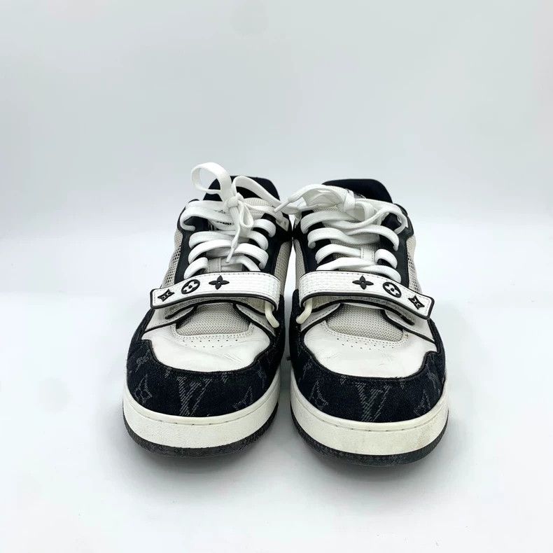 Louis Vuitton Louis Vuitton Black Logo Embroidered Sneakers Size US 10 / EU 43 - 3 Thumbnail