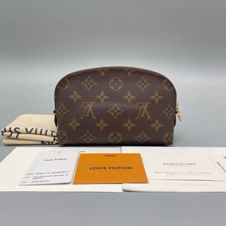 Louis Vuitton Louis Vuitton Cosmetic Handbag Monogram Design Size ONE SIZE - 2 Thumbnail