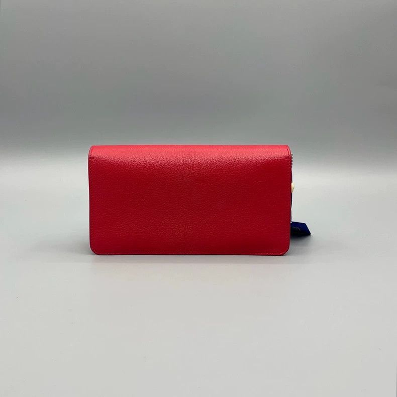 Burberry Burberry 98% New French Baguette Chain Clutch Size ONE SIZE - 2 Thumbnail
