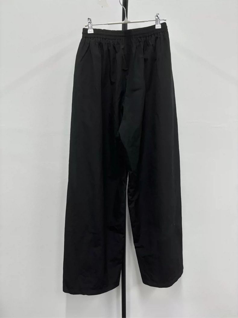 Balenciaga Balenciaga Baggy Nylon Pants Size XXS New Size US 26 / EU 42 - 2 Thumbnail