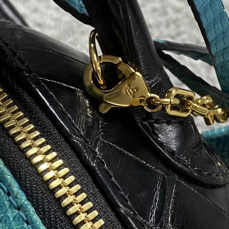 Louis Vuitton Louis Vuitton Black Blue Crocodile Bag Size ONE SIZE - 7 Thumbnail