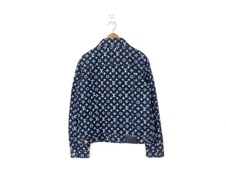 Louis Vuitton Louis Vuitton Denim Jacket with Allover Logo Size US L / EU 52-54 / 3 - 3 Thumbnail