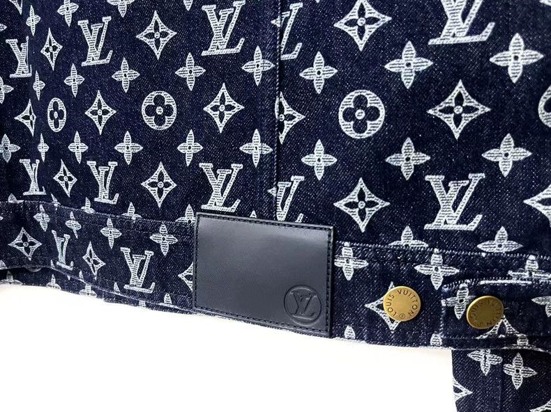 Louis Vuitton Louis Vuitton Denim Jacket with Allover Logo Size US L / EU 52-54 / 3 - 4 Thumbnail