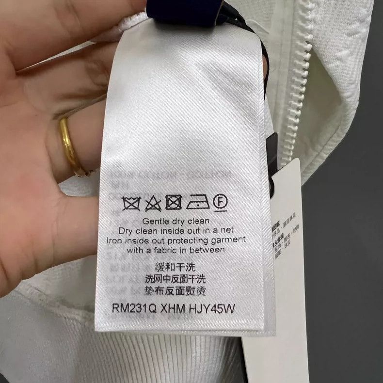 Louis Vuitton Louis Vuitton White Logo Print Jacket Size S Size US S / EU 44-46 / 1 - 4 Thumbnail