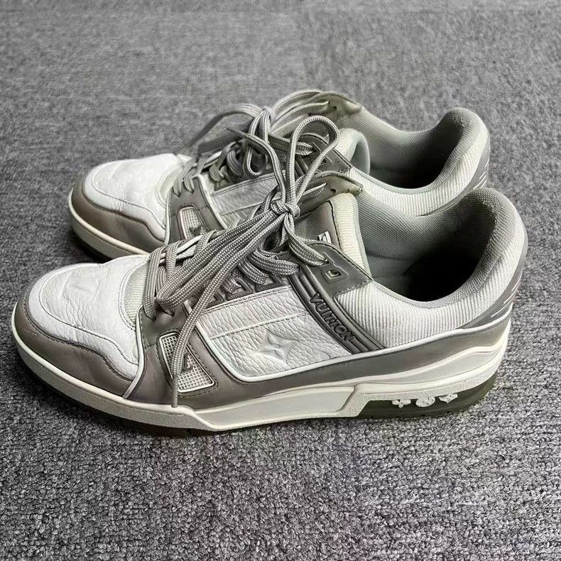 Louis Vuitton Louis Vuitton Gray White Classic Trainer Sneakers Size US 7 / EU 40 - 4 Thumbnail