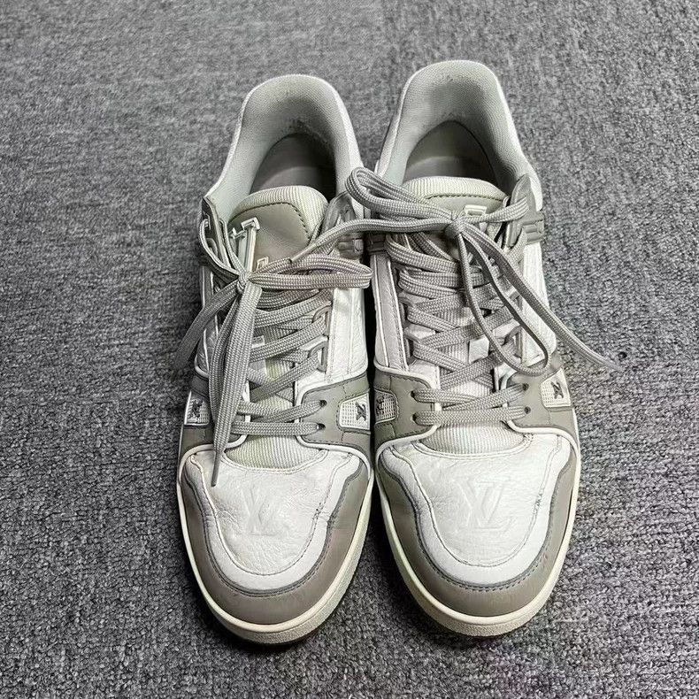 Louis Vuitton Louis Vuitton Gray White Classic Trainer Sneakers Size US 7 / EU 40 - 2 Thumbnail