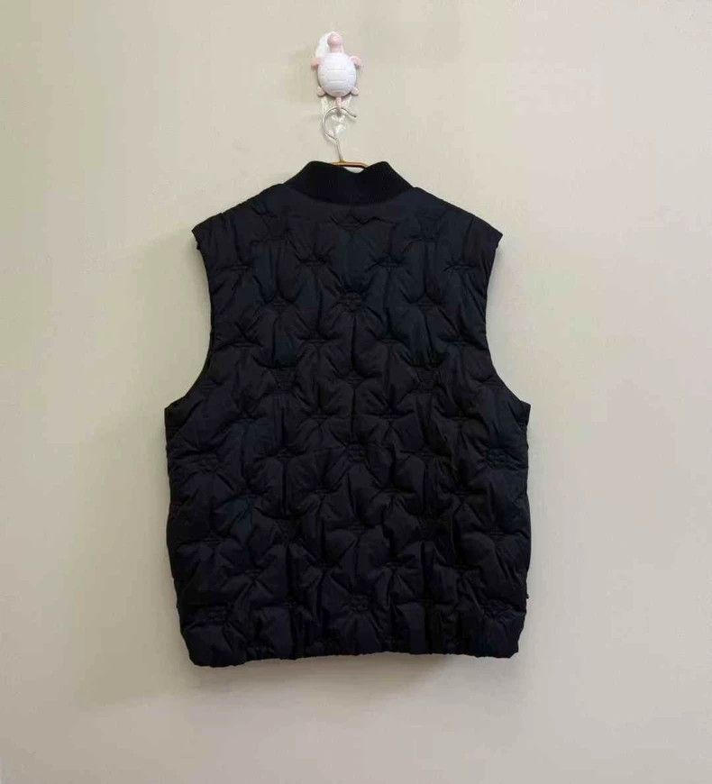 Louis Vuitton Louis Vuitton Black Logo Down Vest Size US XXL / EU 58 / 5 - 4 Thumbnail