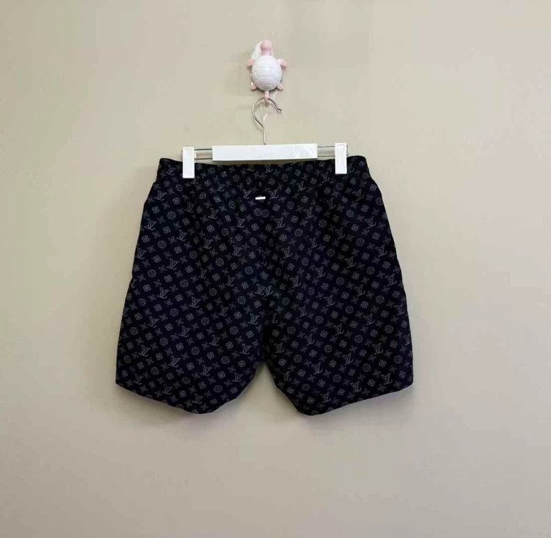 Louis Vuitton Louis Vuitton Black Logo Print Shorts Size US 40 / EU 56 - 4 Thumbnail