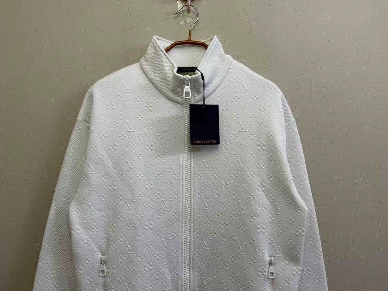Louis Vuitton Louis Vuitton White Logo Embossed Jacket Size US M / EU 48-50 / 2 - 2 Thumbnail