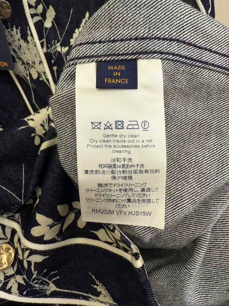 Louis Vuitton Louis Vuitton Blue Logo Short Sleeve Shirt Size US XL / EU 56 / 4 - 3 Thumbnail