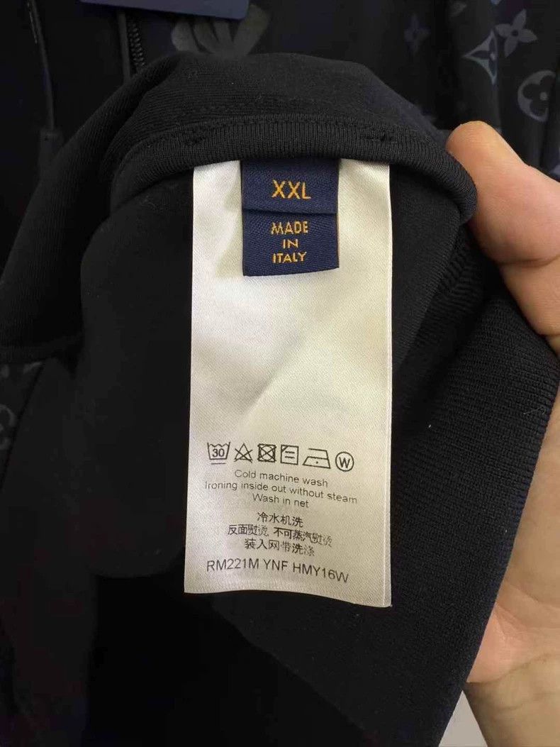 Louis Vuitton Louis Vuitton Black Logo Zip Hoodie Size US XXL / EU 58 / 5 - 3 Thumbnail