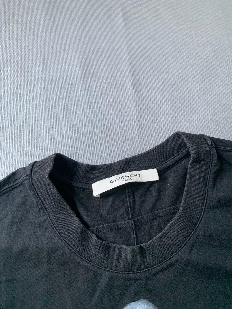 Givenchy Givenchy Shark Print Short Sleeve T-Shirt Size US XS / EU 42 / 0 - 3 Thumbnail