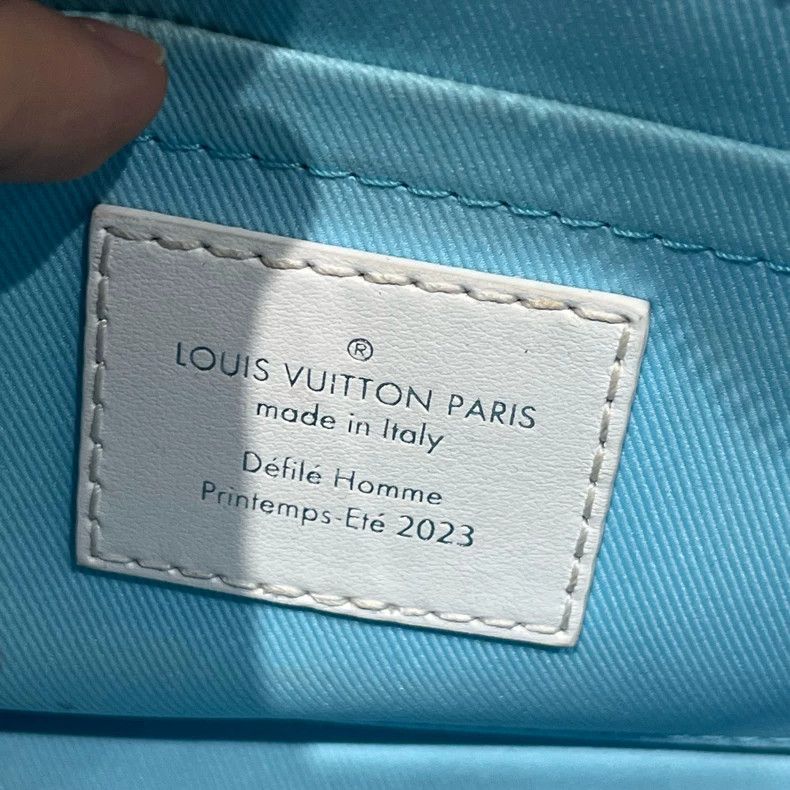 Louis Vuitton Louis Vuitton Soft Trunk Mini Graffiti Bag Size ONE SIZE - 3 Thumbnail