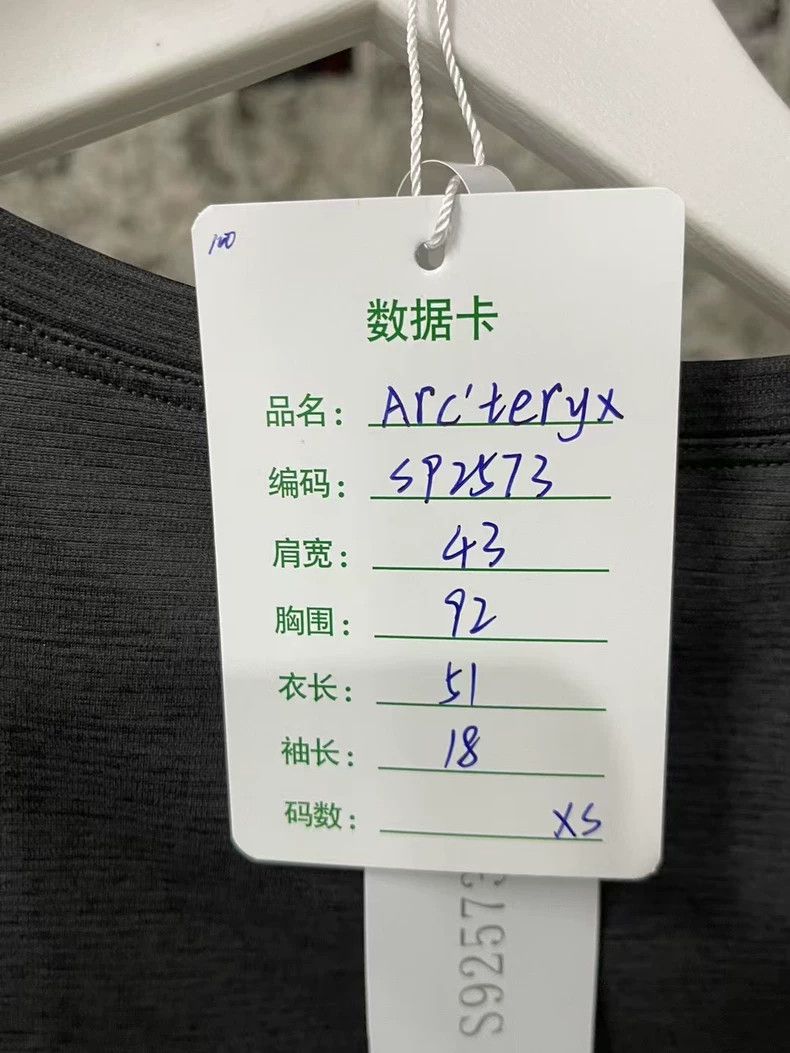 Arc'teryx Arcteryx Short Sleeve Shirt in Gray Color Size US XS / EU 42 / 0 - 8 Thumbnail